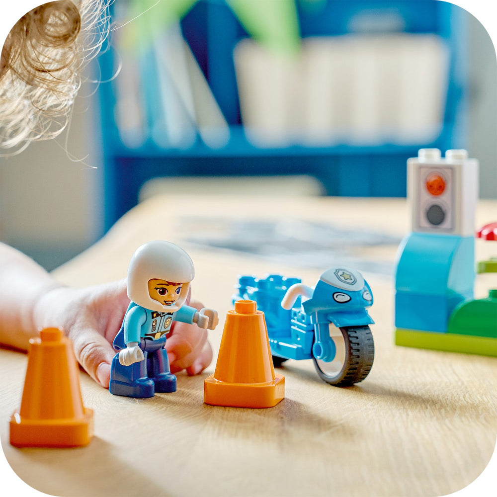 Lego Blue Police Motorcycle 2A+